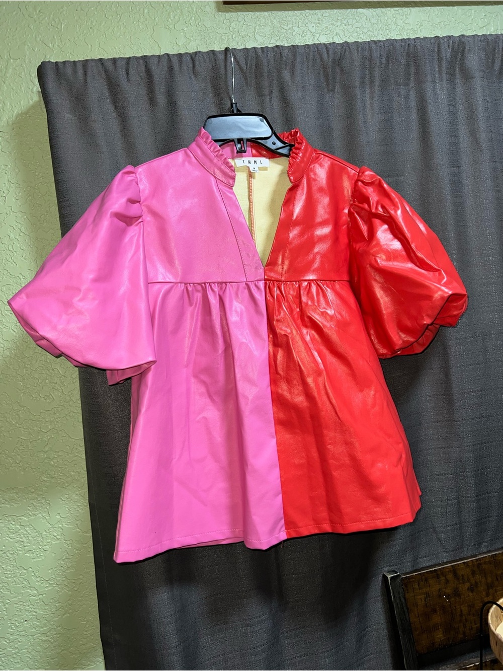 THML Two-Tone Pink and Red Puff-Sleeve Women’s Top Faux Blush & Bashful